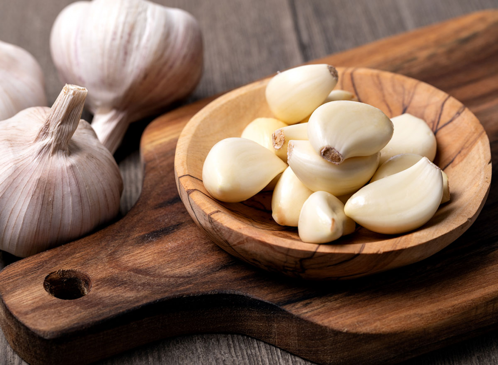 Can Dogs Eat Garlic? A Toxic Threat For Dogs 2