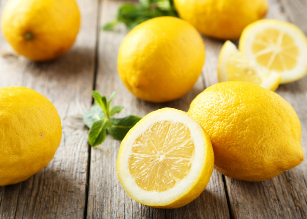 Can Dogs Eat Lemons? 4